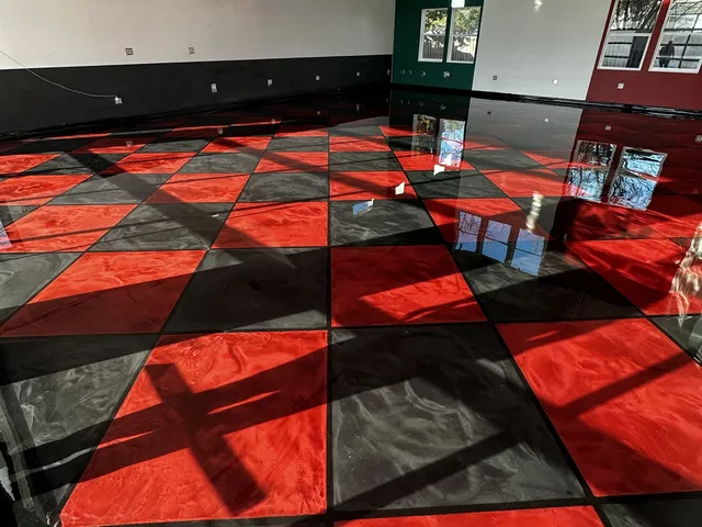 Checkerboard garage, metallic epoxy floor
